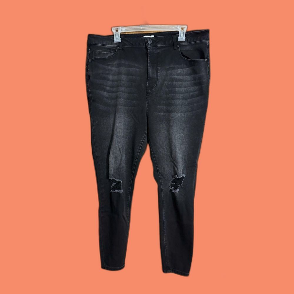 Forever 21 Black Skinny Distressed Jeans